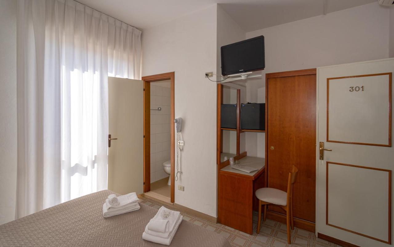 Hotel Brunella Lido di Camaiore Exterior foto