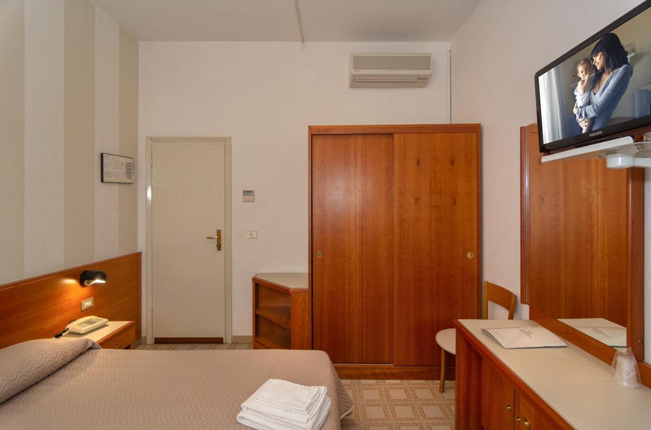 Hotel Brunella Lido di Camaiore Exterior foto